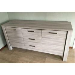 Meubelset; eettafel, salontafel, dressoir, tv-meubel