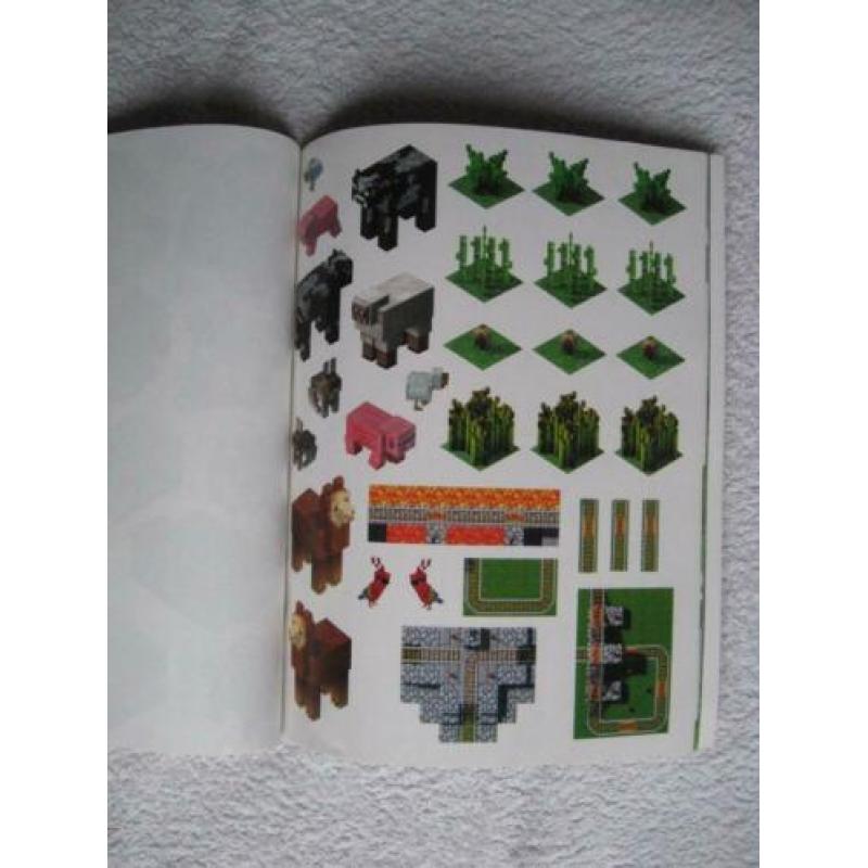 Minecraft Survival Stickerboek (met 500 stickers) Mojang
