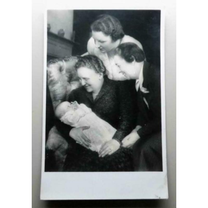 Kaart ansichtkaart foto Wilhelmina Juliana en Beatrix (711)