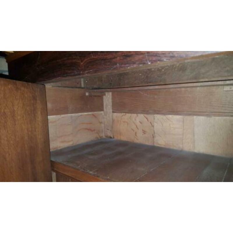 Antieke kast