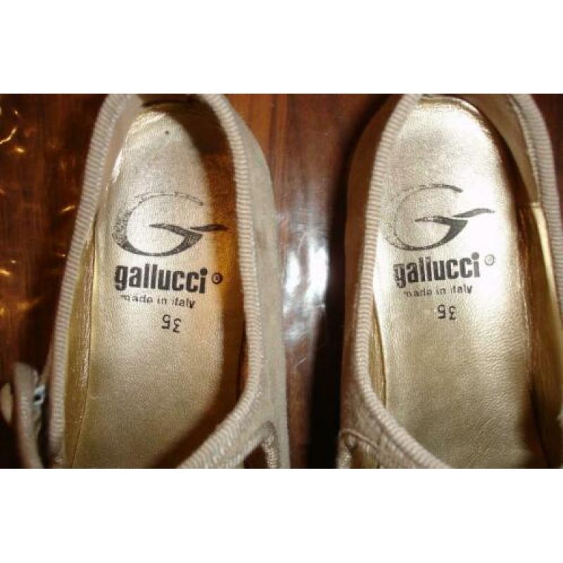 Gallucci schoen beige suede in maat 35 als nieuw!