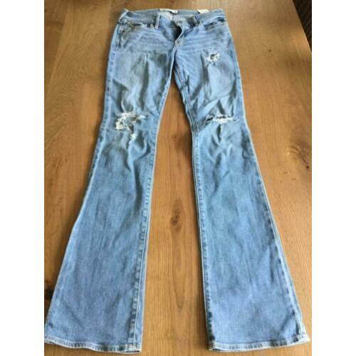 Abercrombie flair spijkerbroek met gaten maat 16