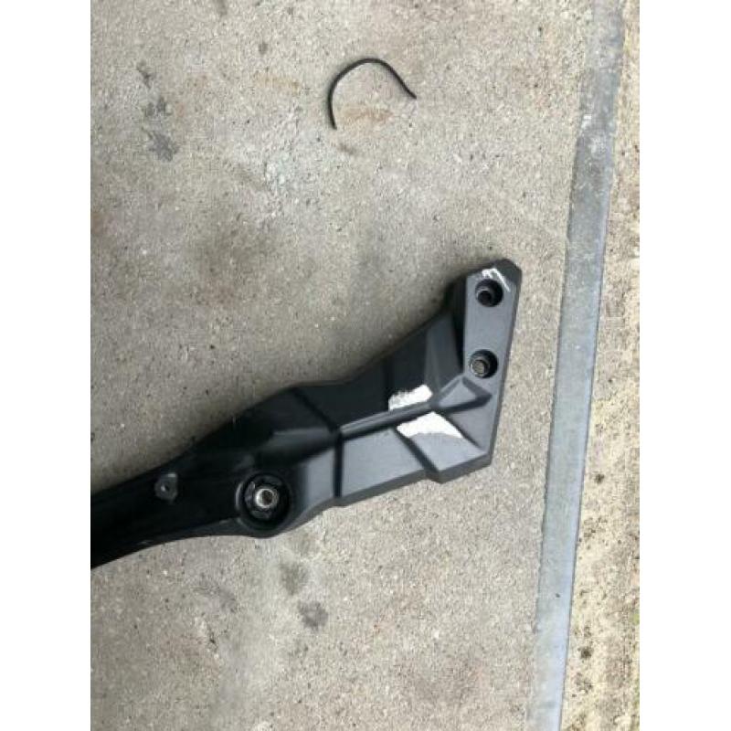Kawasaki z800 engine bracket / engine mount / subframe