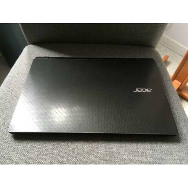 Acer aspire v3-371 i3-5005 120gb SSD Win10