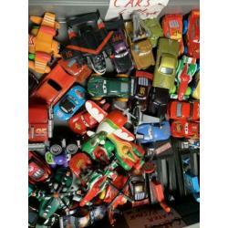 Cars auto’s zijn los apart per stuk te koop