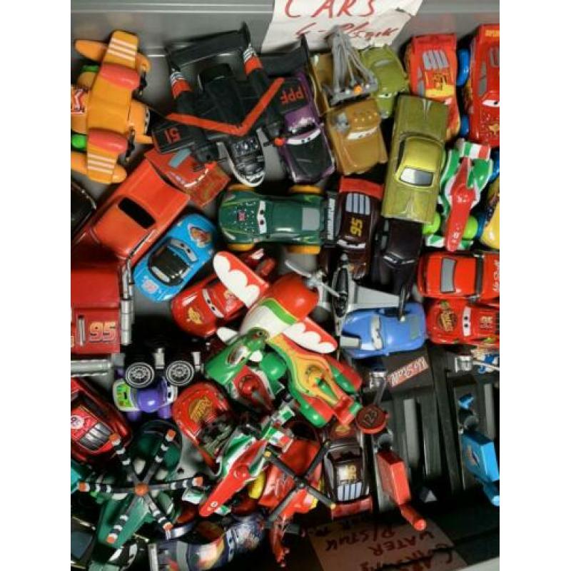 Cars auto’s zijn los apart per stuk te koop
