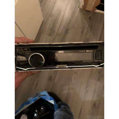 Jvc radio met Bluetooth
