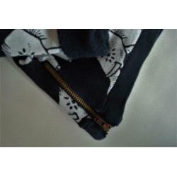 IKKS prachtige Sweater maat 116 zwart met olifanten