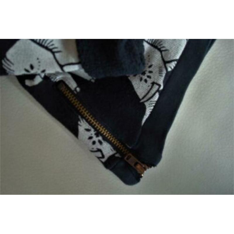 IKKS prachtige Sweater maat 116 zwart met olifanten