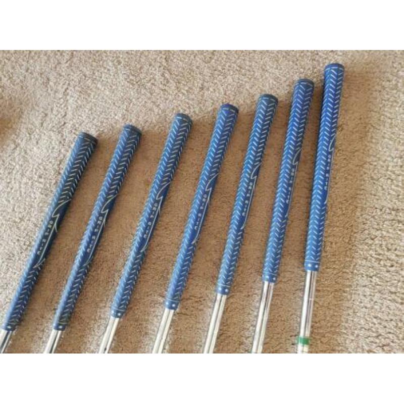 Dunlop Diamond Ladiesnight,complete golfset.