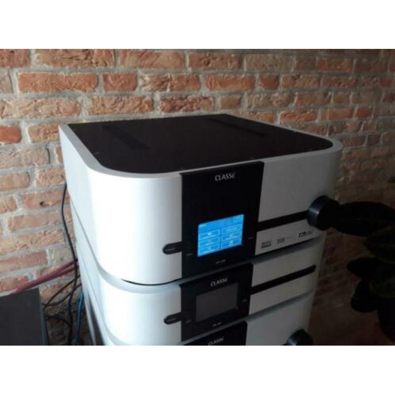 Classé SSP-600 voorversterker hi end stereo en surround 7.1