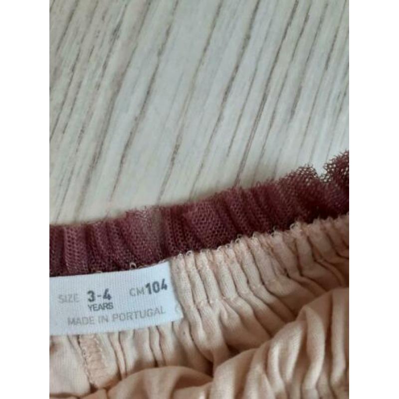 Zara rokje maat 104 zgan