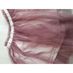 Zara rokje maat 104 zgan