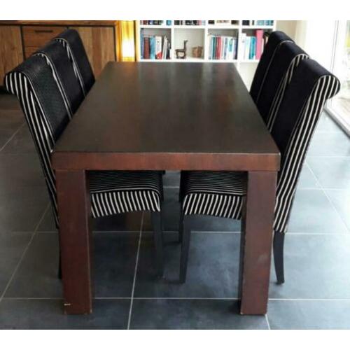 Eetkamertafel bruin met 6 stoelen (zwart/crème) Eethoek