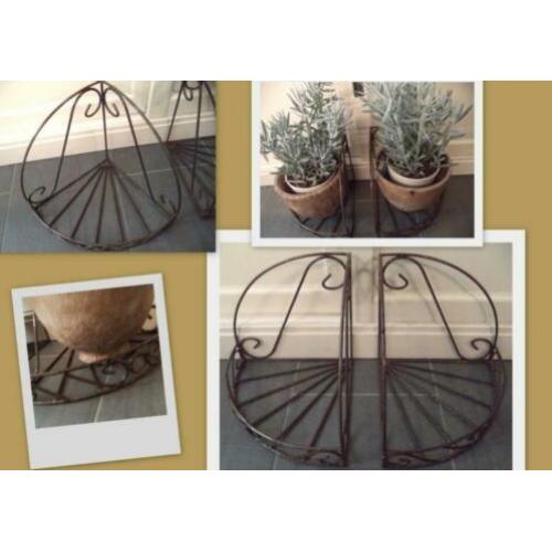 BROCANTE 2 Metalen steunen voor planten of als boekensteun