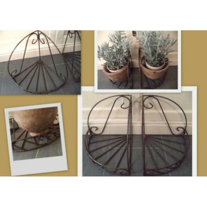 BROCANTE 2 Metalen steunen voor planten of als boekensteun