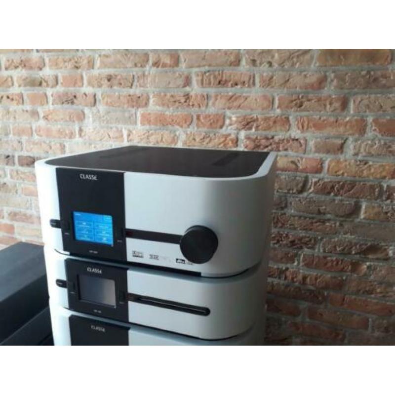 Classé SSP-600 voorversterker hi end stereo en surround 7.1