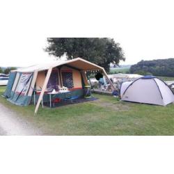 Trigano Chantilly GL inclusief complete kampeer uitrusting.