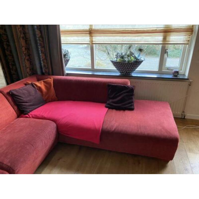 Ruime hoekbank incl. hocker en kussens