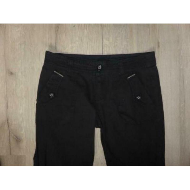 Mexx with mooi nieuw zwarte korten broek mt. 34