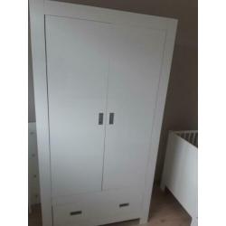Commode en kledingkast