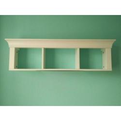 Complete babykamer (commode, kledingkast, ledikant, wandrek)