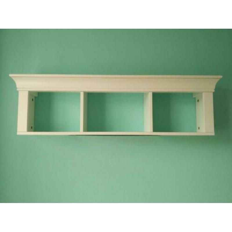 Complete babykamer (commode, kledingkast, ledikant, wandrek)