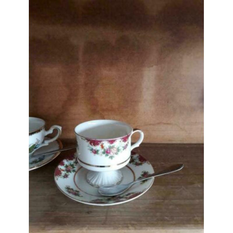 Diverse Theekopjes Curiosa Brocante
