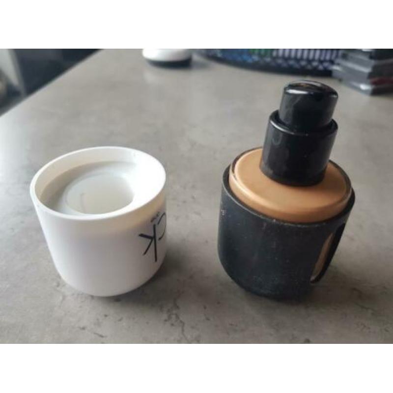 Calvin klein | foundation 3 in 1 | 600 honey | ZGAN
