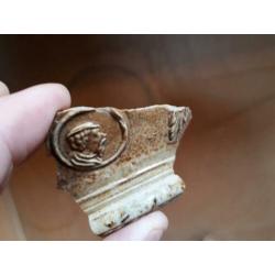 Lot steengoed bodemvondsten o.a. Baardmankruik miniatuur