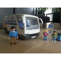 Playmobil bus met chauffeur en kinderen