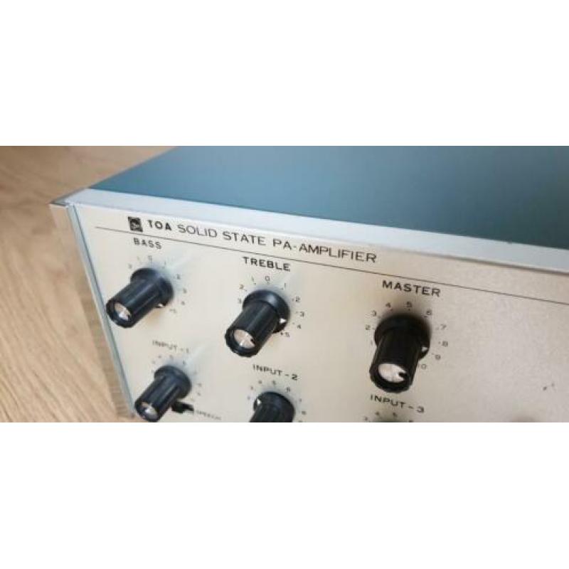 Goede professionele TAO versterker 6 kanaals 100WATT + kabel