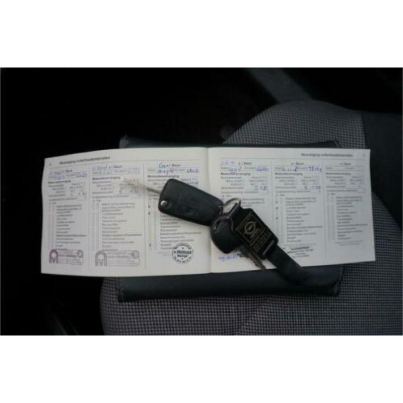 Opel Zafira 1.8 Edition AUTOMAAT 7 PERSOONS (bj 2011)