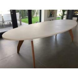 eettafel Lino van Oormerk Studio uit 2014