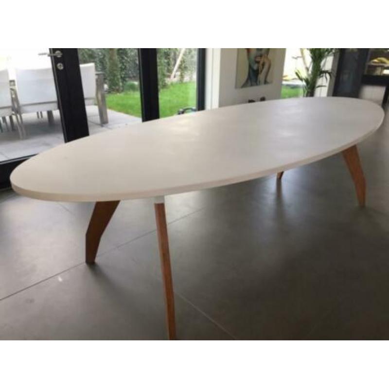 eettafel Lino van Oormerk Studio uit 2014