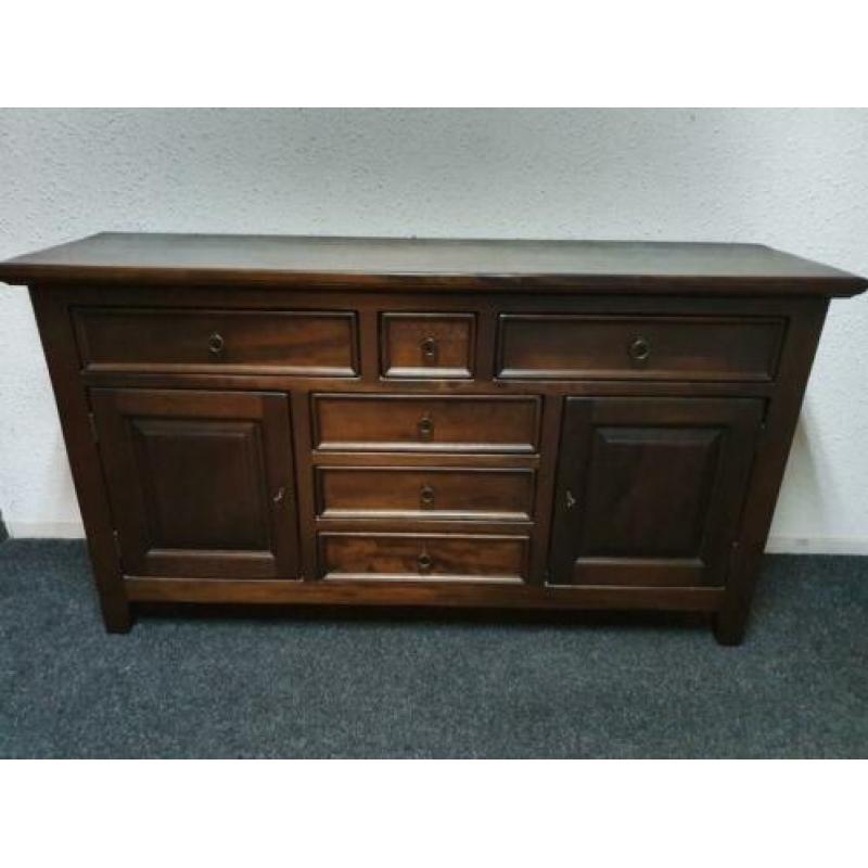 Uitverkoop!! Mooie koloniale dressoir voor €110,-!
