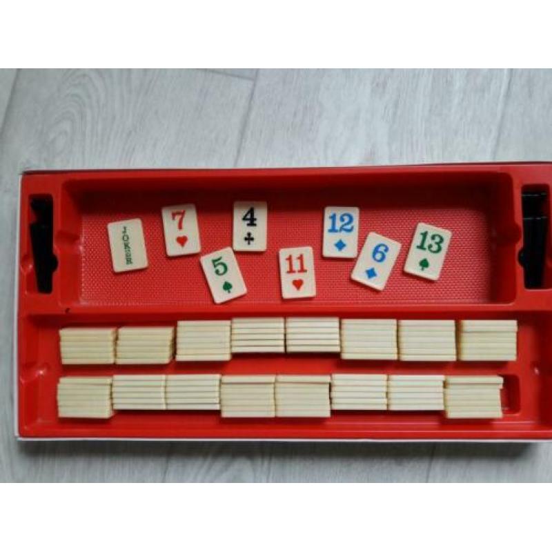 Rummy original/Rummikub grote uitvoering 100% compleet.