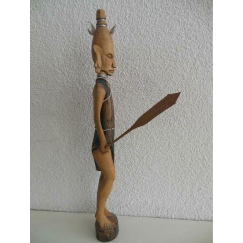 Afrikaanse beeldjes, krijger en trommelaarster.