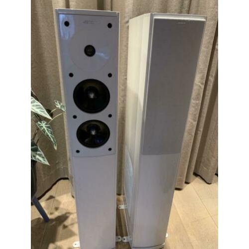 Jamo S606 speakers, hoogglans wit.