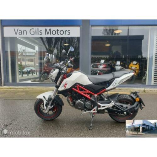 Benelli Tornado Naked T 125,2018 2400km als nieuw