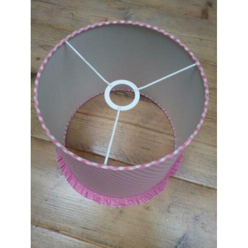 Te koop: prachtig mooi uitziende lamp. Onbeschadigd.
