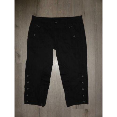 Mexx with mooi nieuw zwarte korten broek mt. 34
