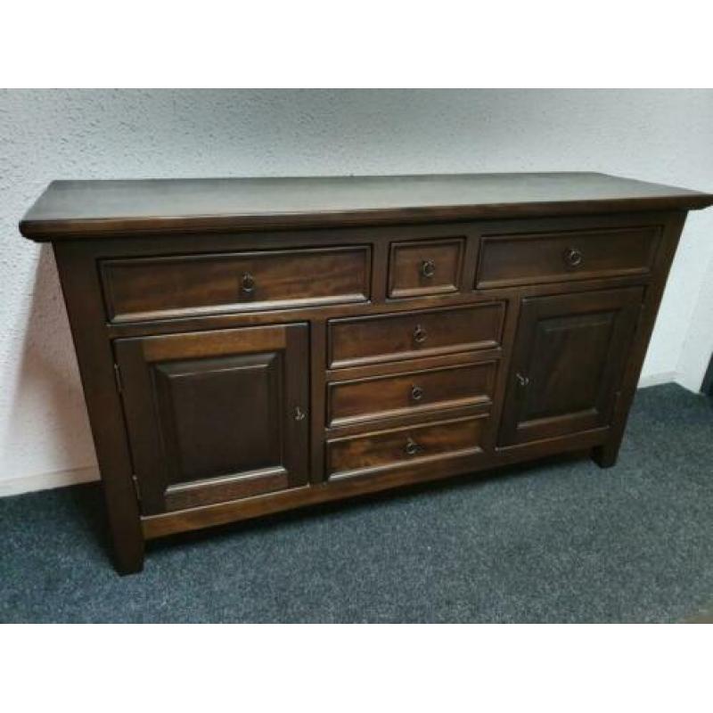 Uitverkoop!! Mooie koloniale dressoir voor €110,-!