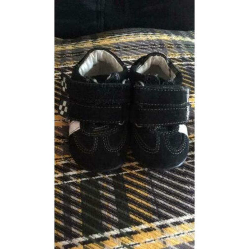 Stoere nieuwe stappertjes maat 18 *formule 1 look*