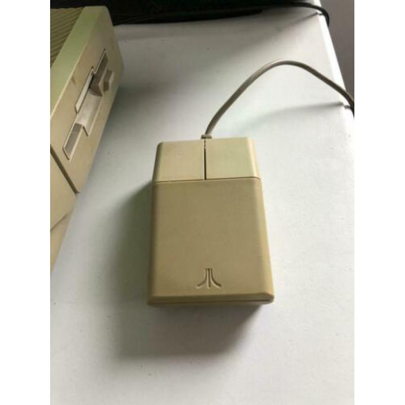 Atari 1040 ST met veel software