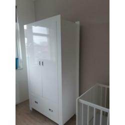 Commode en kledingkast