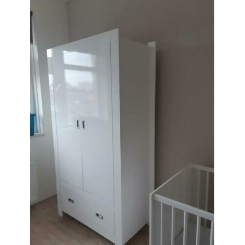 Commode en kledingkast