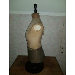 Antieke zijde tafelbuste 2 *schapenweide *