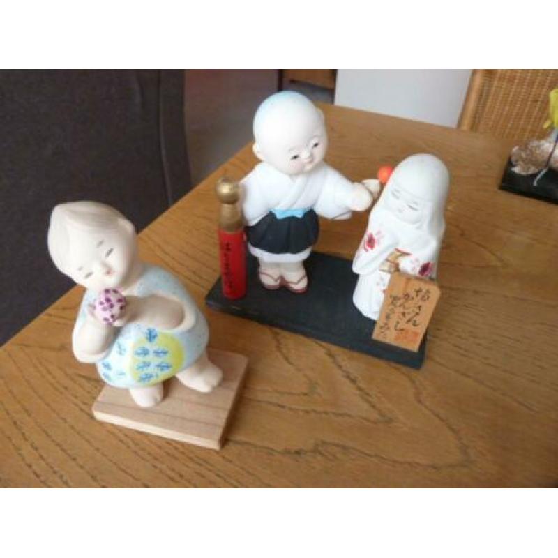 2 Japanse bisquit figuurtjes 14 cm en 11 cm hoog