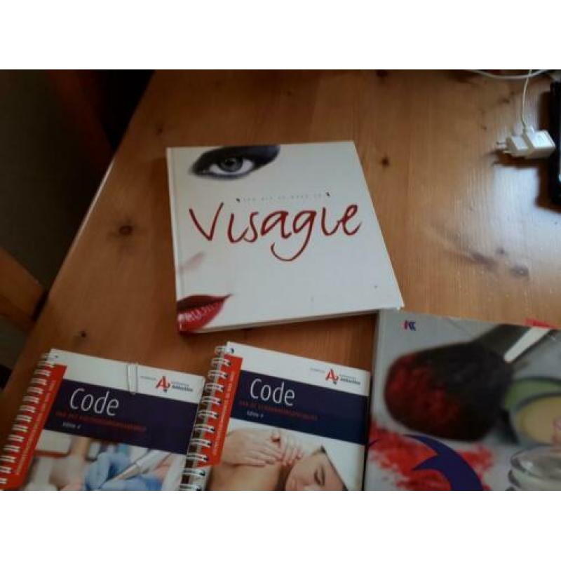 Visagie en pedicure opleidingsboeken